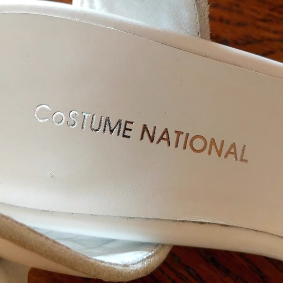 CNC Costume National Elegant White Ankle Strappy Sandals - Picture 5 of 10